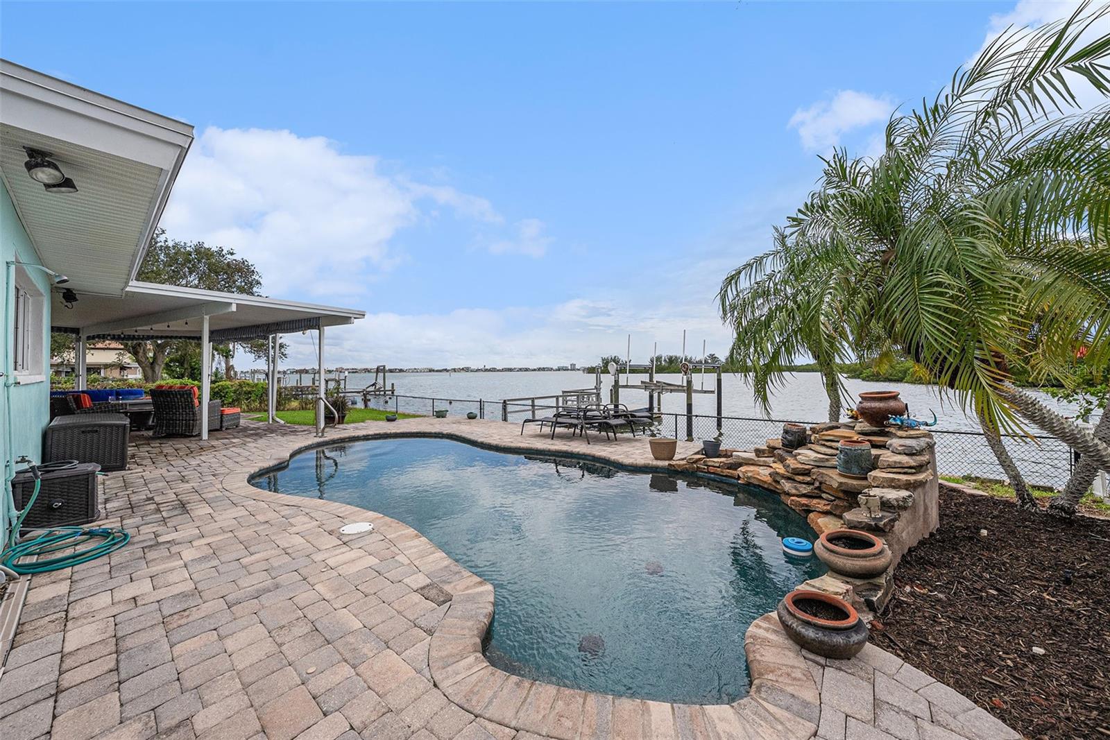 OAKHURST SHORES 1ST ADD - Residential