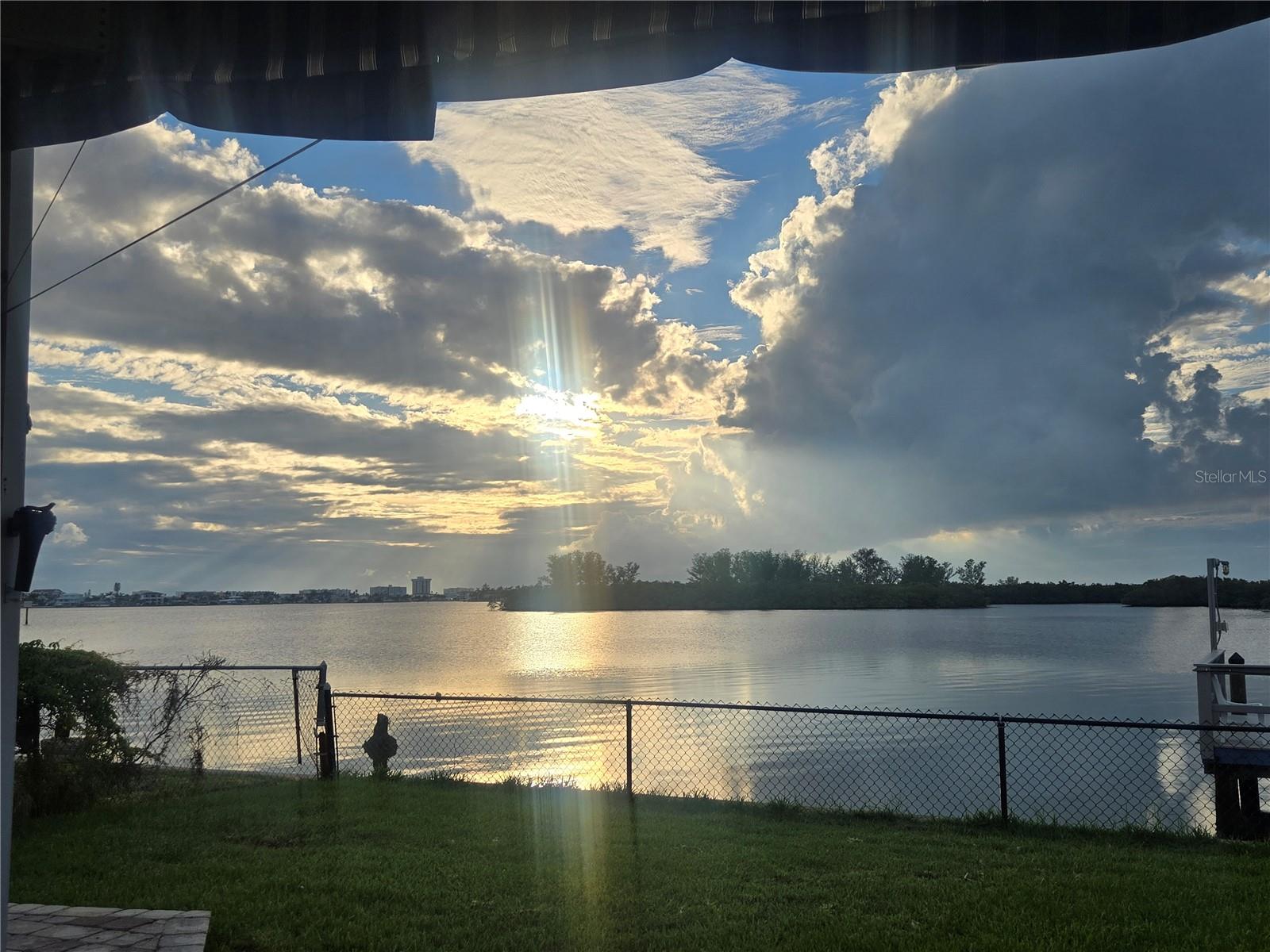 OAKHURST SHORES 1ST ADD - Residential