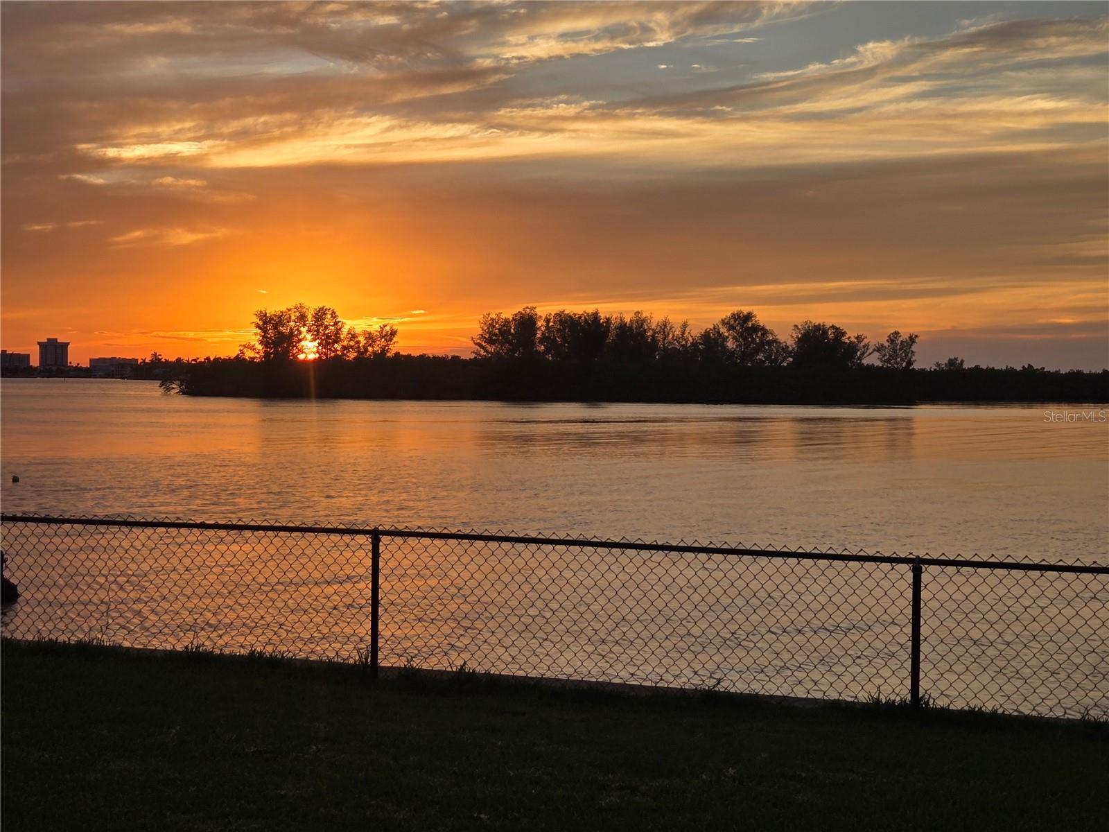 OAKHURST SHORES 1ST ADD - Residential