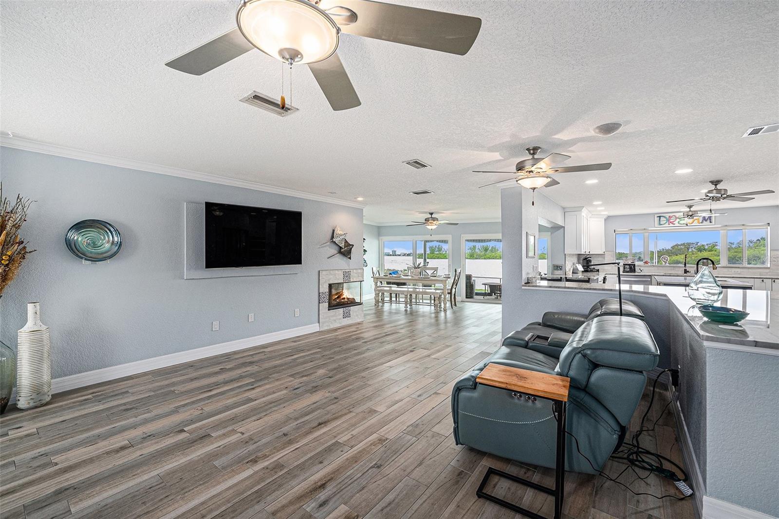 OAKHURST SHORES 1ST ADD - Residential