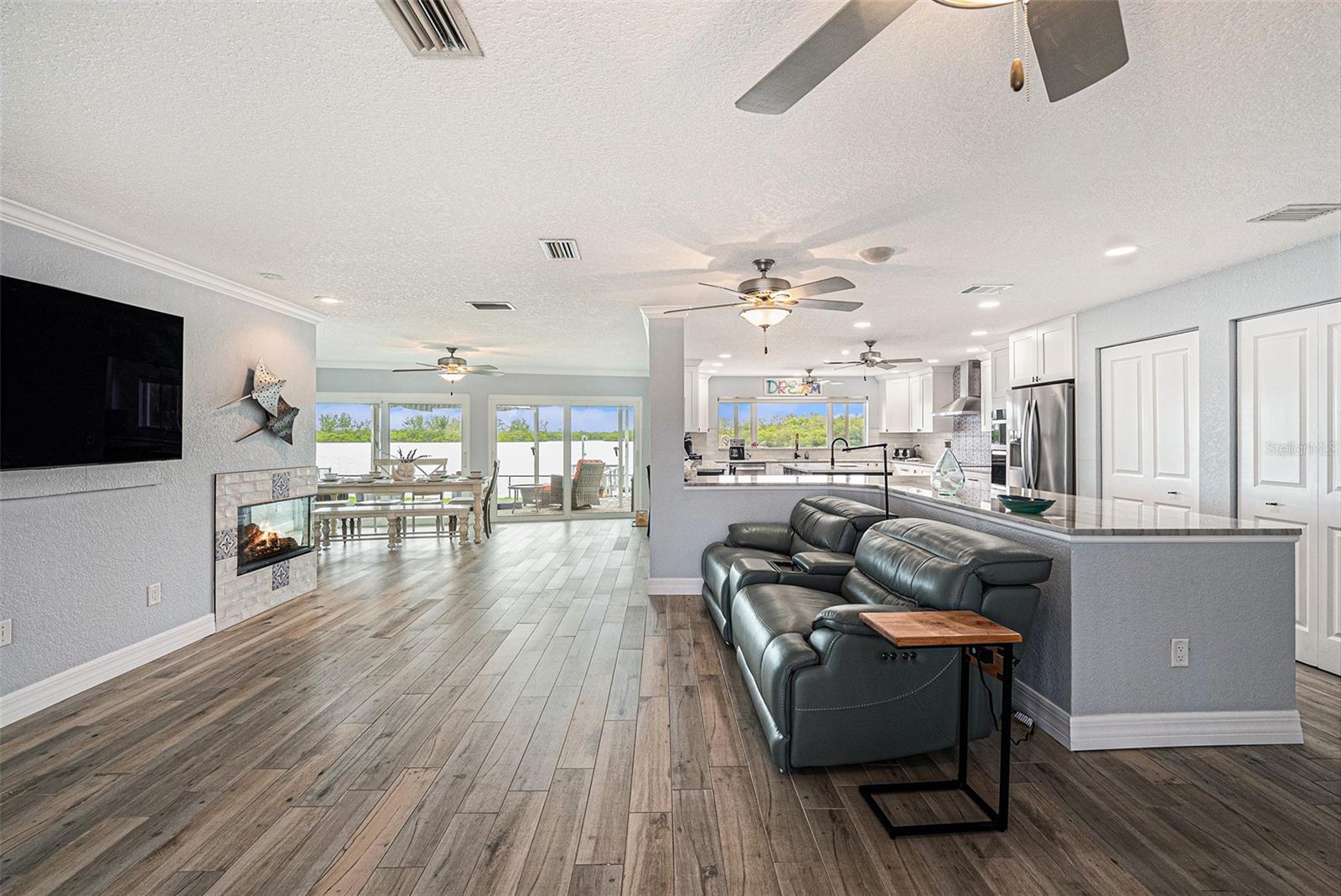 OAKHURST SHORES 1ST ADD - Residential