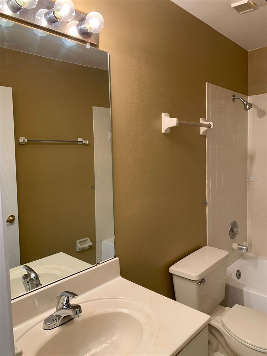 DOCKSIDE CONDO - Residential Lease