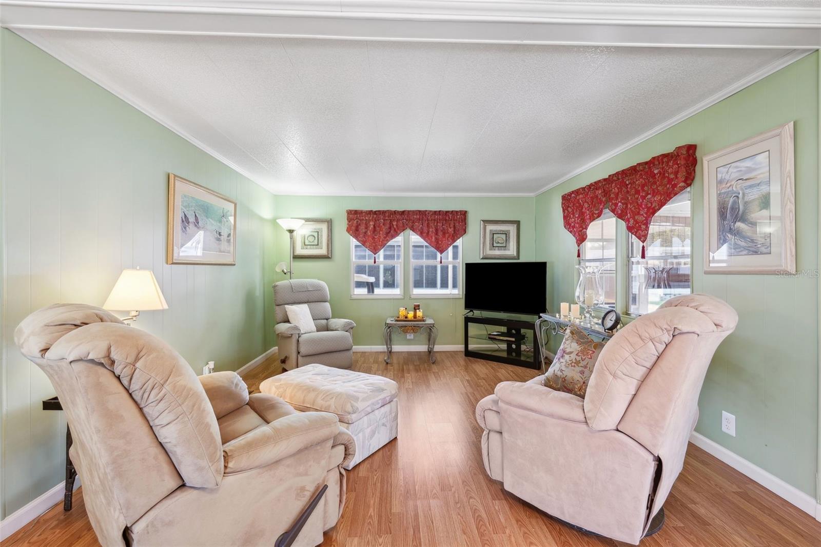 PALM HILL MOBILE HOME PARK UNREC - Residential