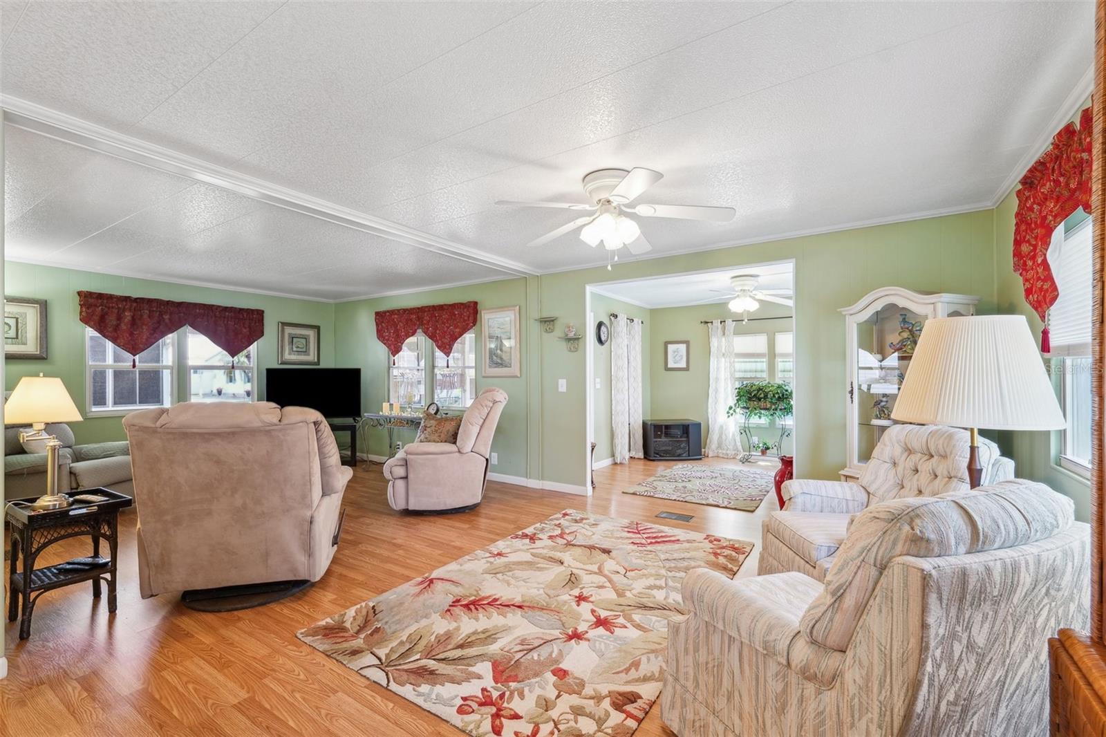 PALM HILL MOBILE HOME PARK UNREC - Residential