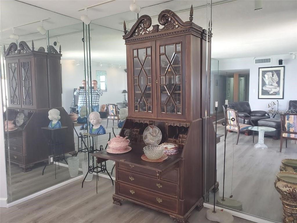 PRIVATEER NORTH - Residential Lease