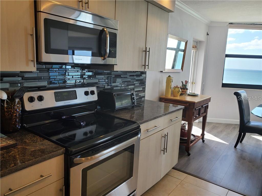 PRIVATEER NORTH - Residential Lease