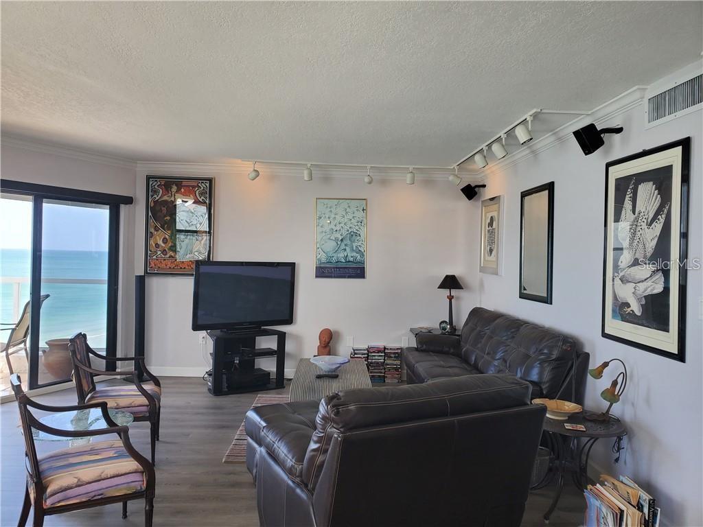 PRIVATEER NORTH - Residential Lease