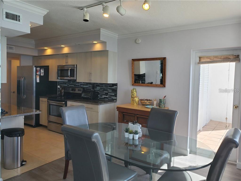 PRIVATEER NORTH - Residential Lease