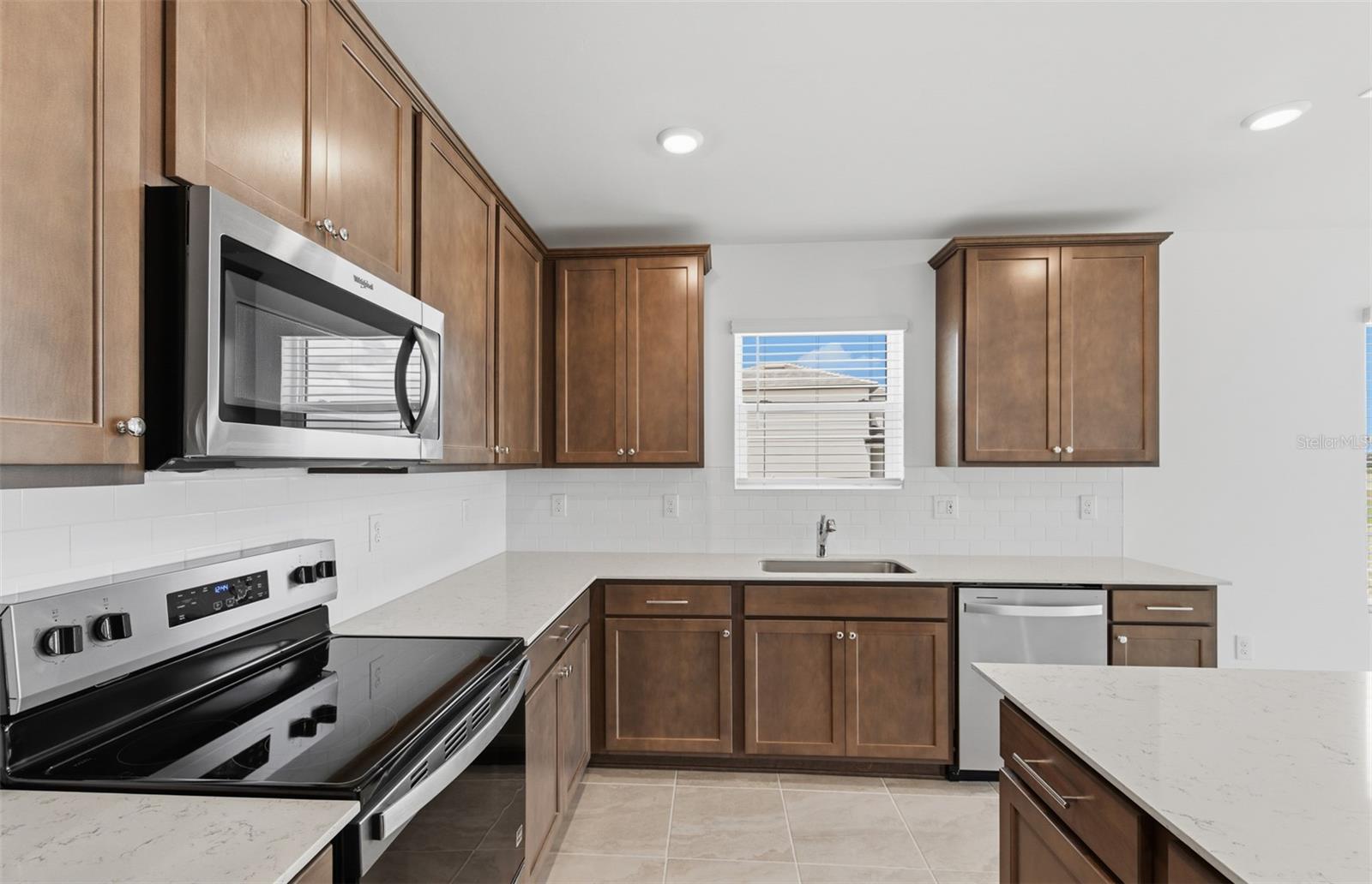LAKESPUR WELLEN PARK - Residential