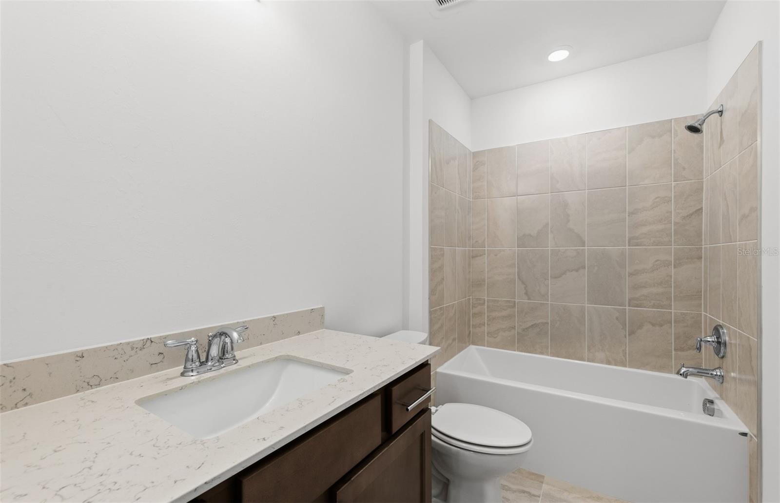LAKESPUR WELLEN PARK - Residential