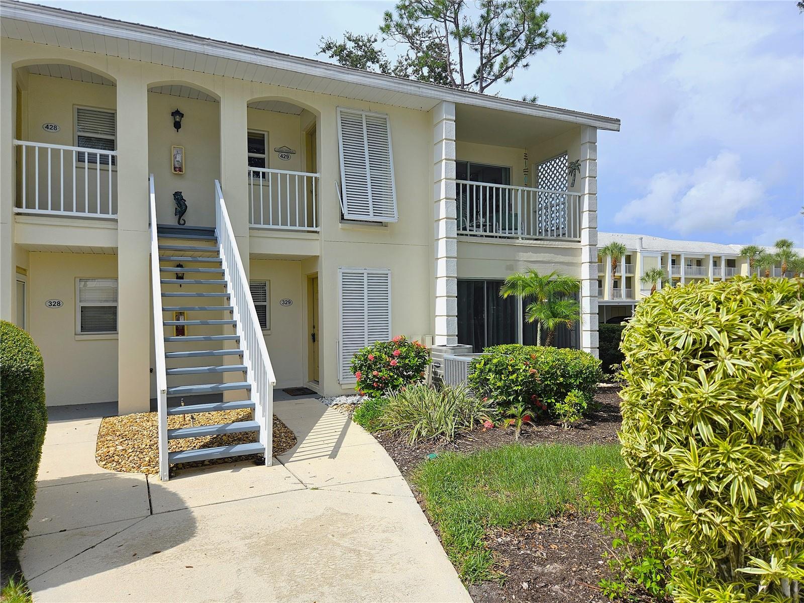 2026 AVAILABLE: JAN, FEB, MAR, APR.
BOOK AT: $4200/PER MONTH (SEASON IS JAN-APRIL, 1 MONTH MINIMUM)
*PRICES MAY VARY DEPENDING ON NUMBER OF NIGHTS BOOKED*
Charming First-Floor Condo in Plantation Golf and Country Club with a Community Pool Access! Welcome to this beautifully appointed first-floor condo located on Bobcat Course, just minutes from the vibrant amenities of downtown Wellen Park and the scenic charm of Venice Island. This tastefully decorated and comfortably furnished home features a versatile second bedroom that can be easily converted to expand your living space or accommodate overnight guests. The open-concept layout enhances the spacious feel, with large sliding glass doors leading to a private patio that offers sweeping views of the Bobcat Course golf course—perfect for enjoying the Florida lifestyle.
The kitchen features a breakfast bar for casual dining and a separate dining table for more formal meals or game nights. The spacious master bedroom includes a king-size bed and a lounge area ideal for reading or watching a movie. The master bathroom offers dual vanities and a walk-in shower for added convenience, while the second bathroom—located near the convertible bedroom—includes a tub/shower combo. Extras include a Heated community pool just down the street with Picnic area with gas grills, Laundry room with full-size washer and dryer, Assigned single carport (note: storage unit not accessible), and whether you're entertaining or relaxing, this condo provides the ideal blend of comfort, flexibility, and location.
~Included in rent: Water, Sewer, Garbage, Cable TV or Streaming Service, Wi-Fi, Landscaping, Electric.
~Paid in full under 90 Days, $145 Booking Fee, $1000 Security Deposit, $250 Clean, plus 13% Tax.
~Assocation: Application & Fee Required (Fee is Subject to Change).