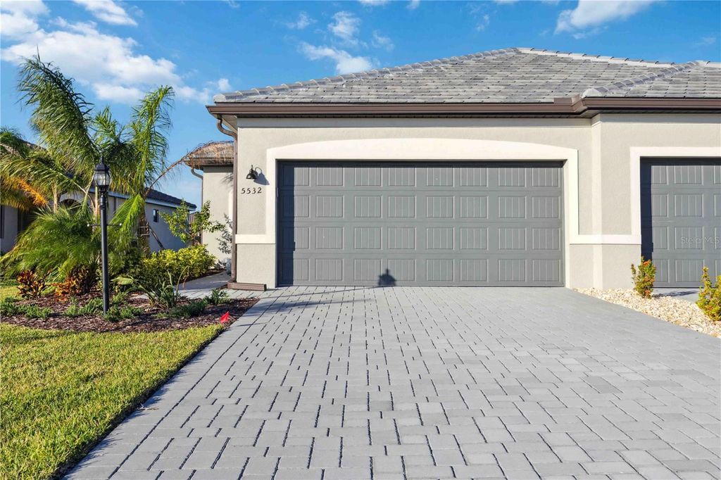 Photo of 5532 Sapphire Stone Cove, Bradenton, FL 34211 (MLS # A4675422)