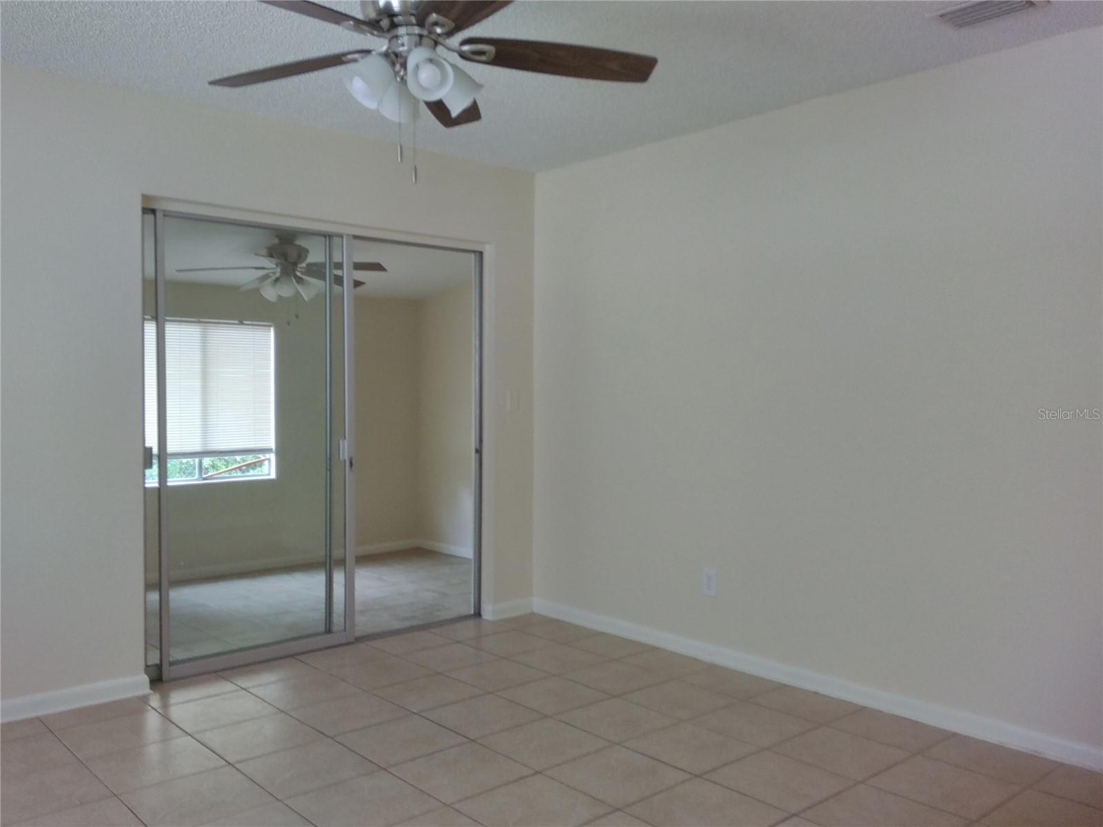 DELTONA LAKES UN 24 - Residential Lease