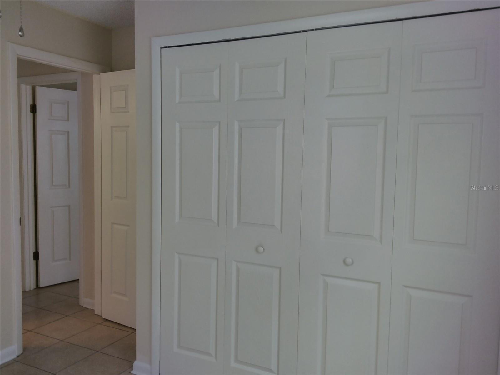 DELTONA LAKES UN 24 - Residential Lease