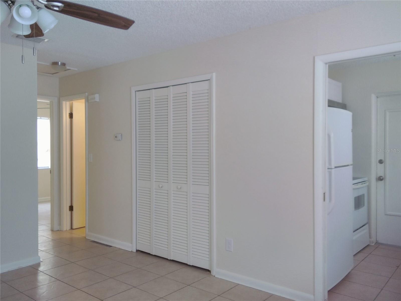 DELTONA LAKES UN 24 - Residential Lease
