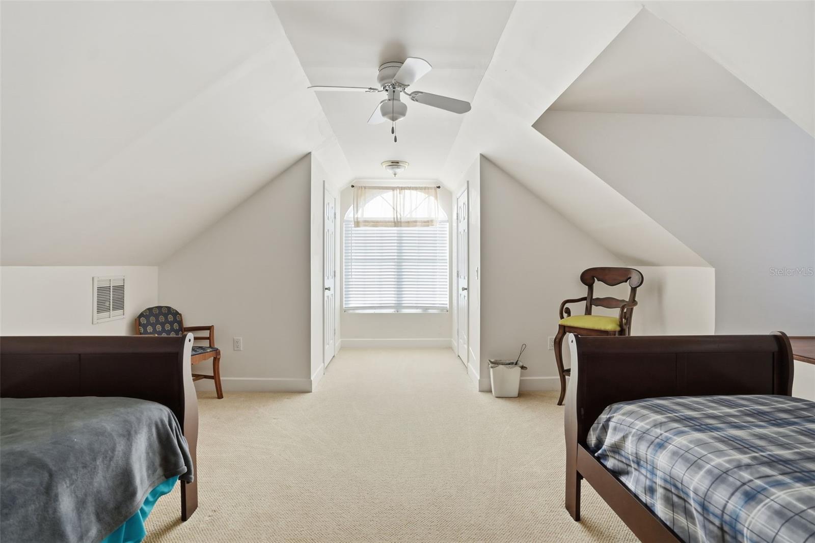 ROYAL HIGHLANDS - Residential