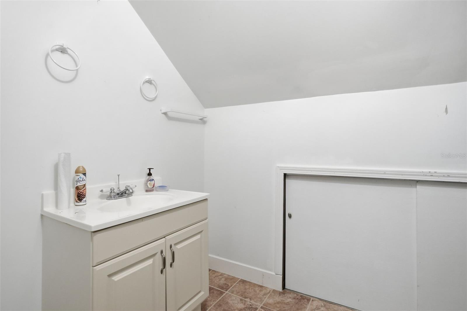 ROYAL HIGHLANDS - Residential