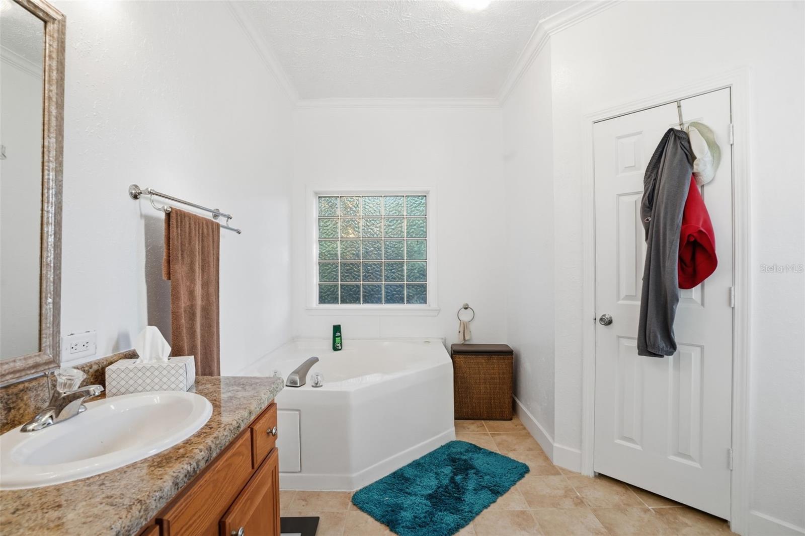 ROYAL HIGHLANDS - Residential