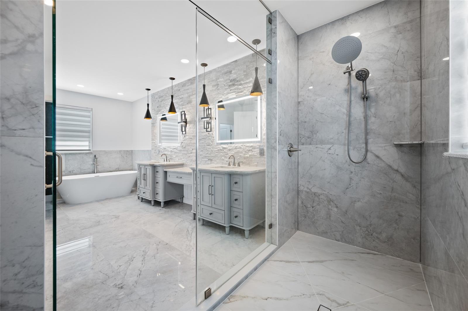 EDGE WATER RESERVE - Residential