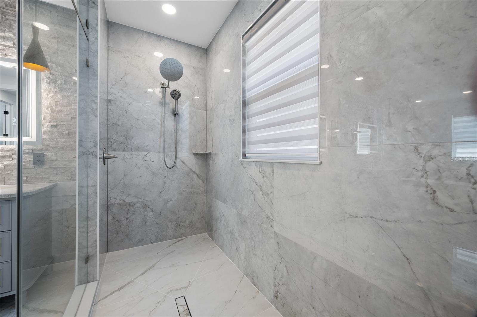 EDGE WATER RESERVE - Residential