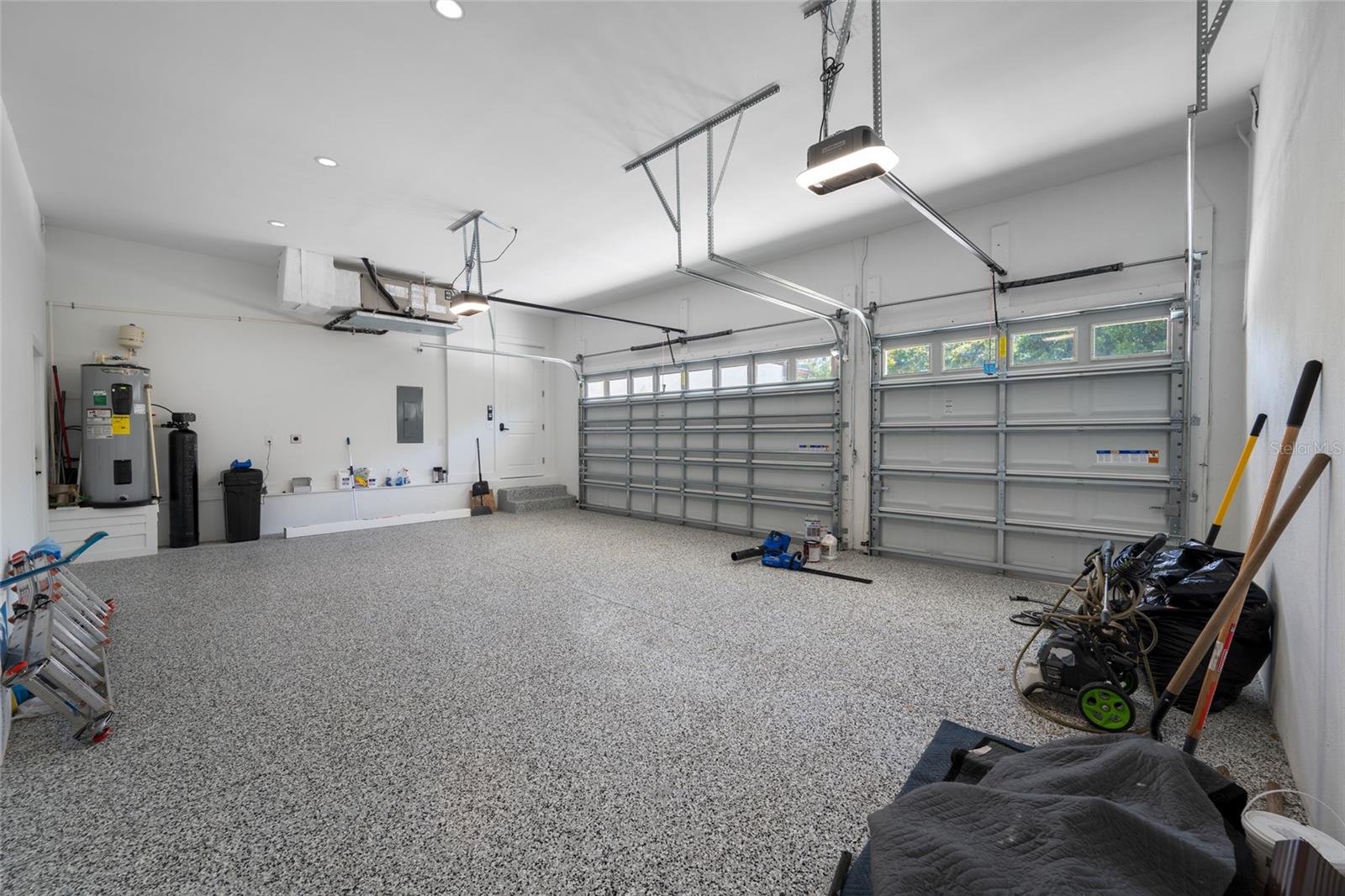 EDGE WATER RESERVE - Residential