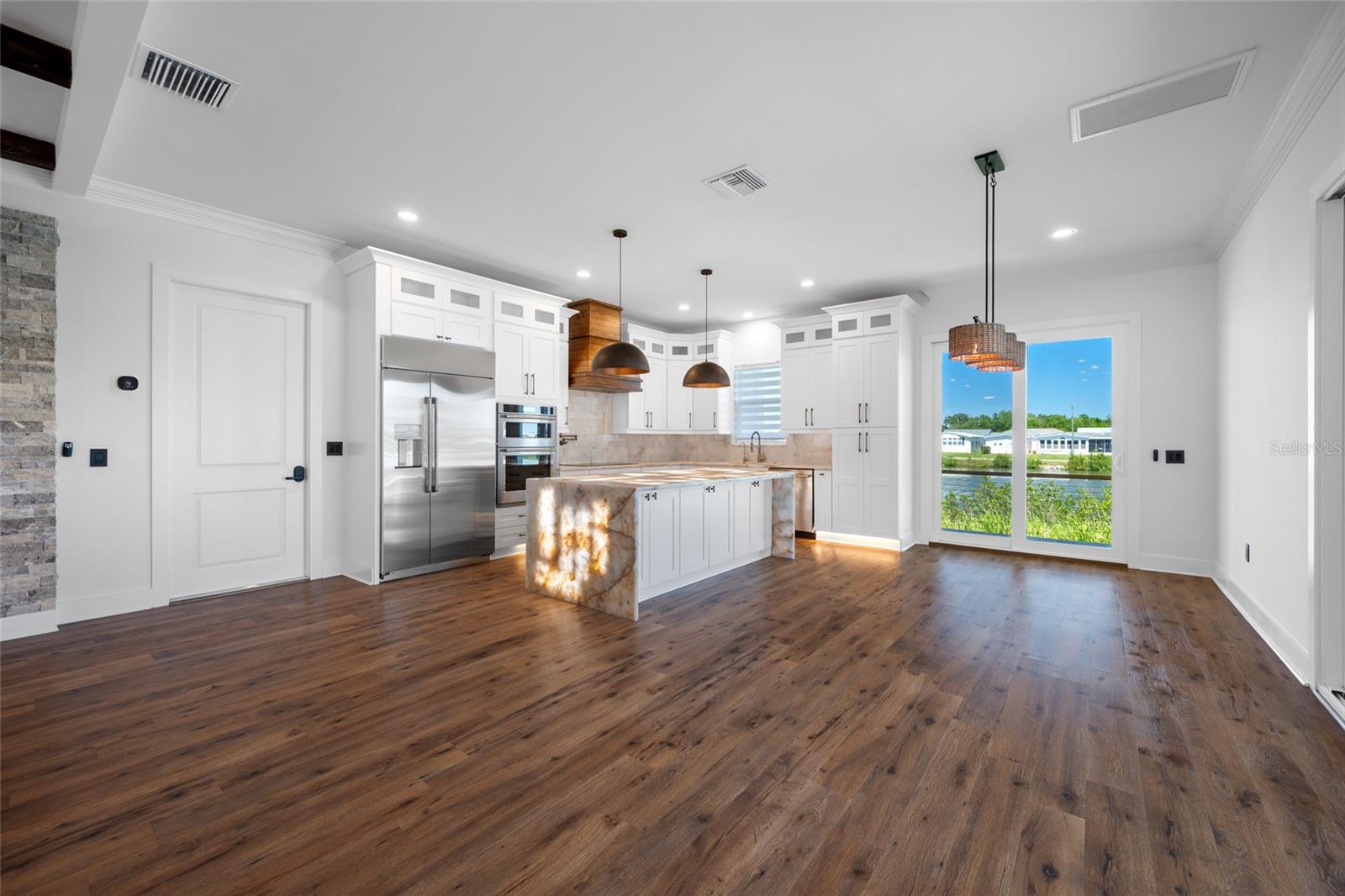 EDGE WATER RESERVE - Residential