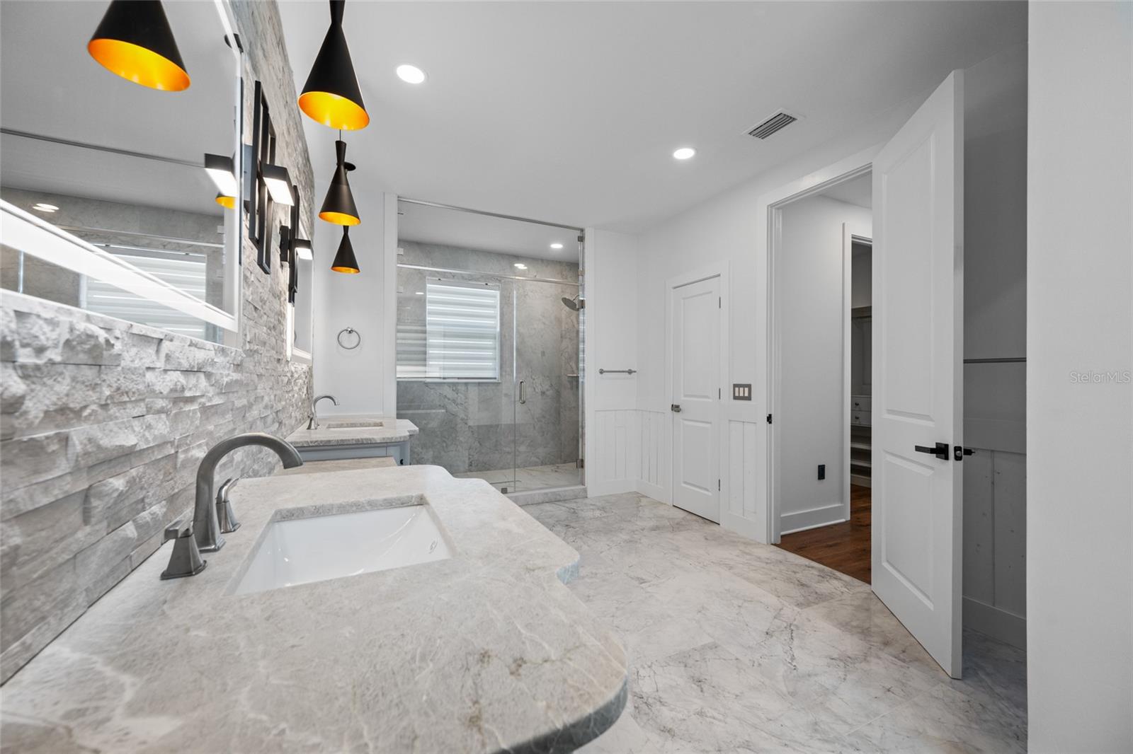 EDGE WATER RESERVE - Residential