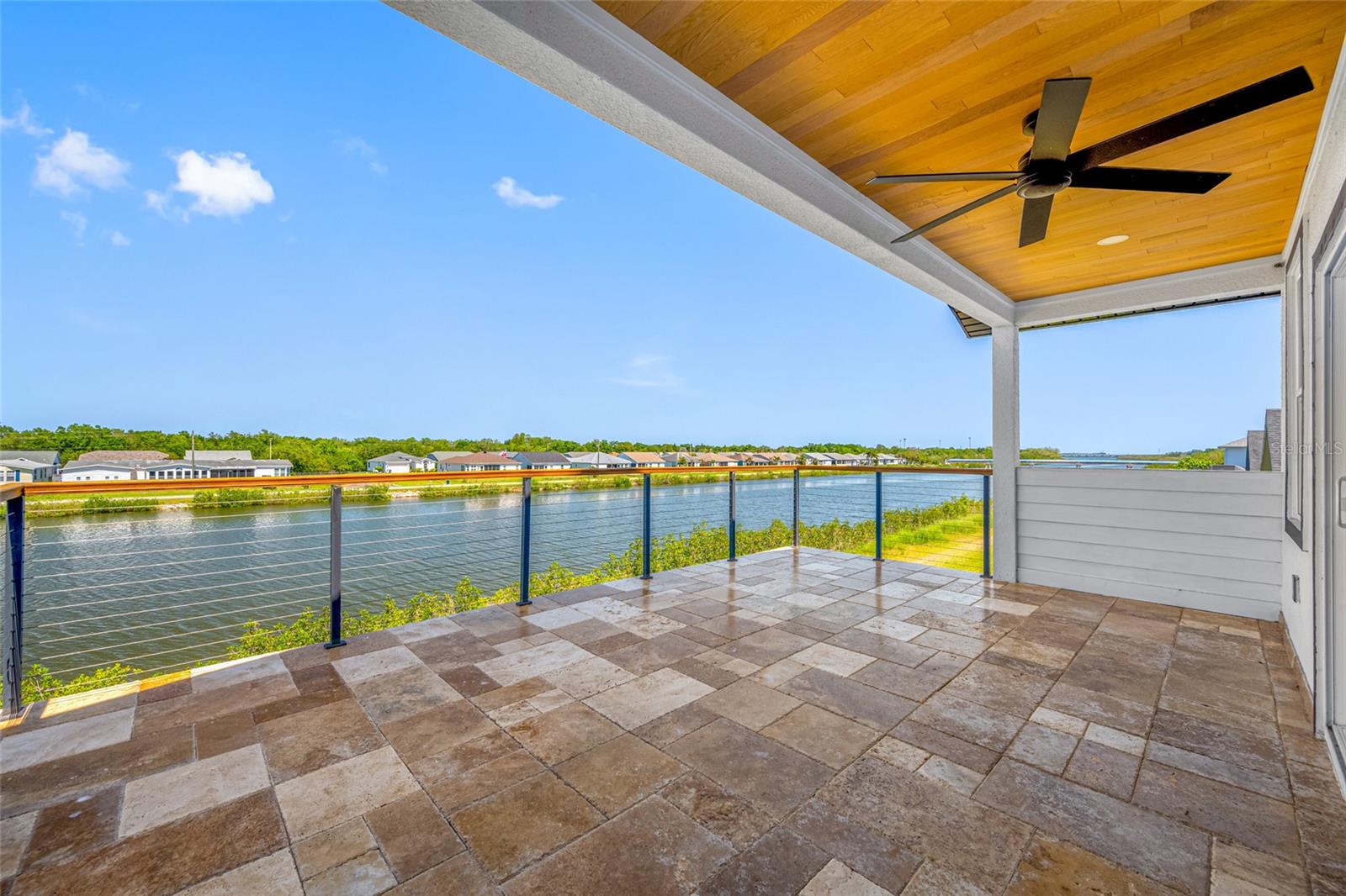 EDGE WATER RESERVE - Residential
