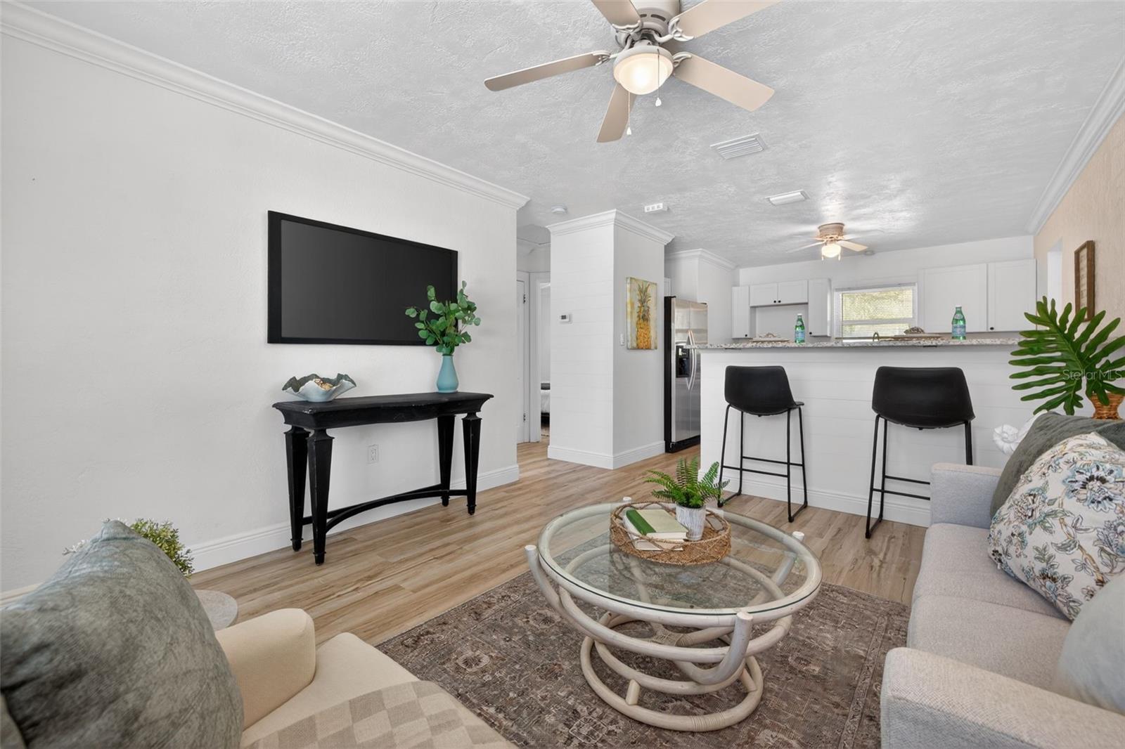 5627 COMMONWEALTH AVENUE N