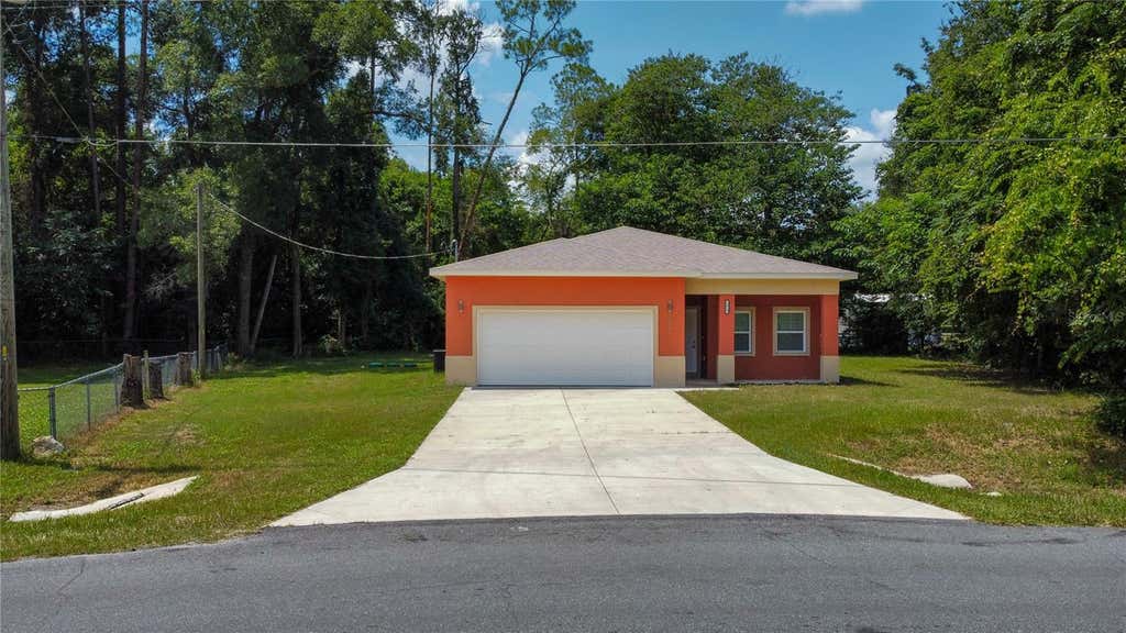 Photo of 5030 SW 63rd Court, Gainesville, FL 32608 (MLS # OM730609)