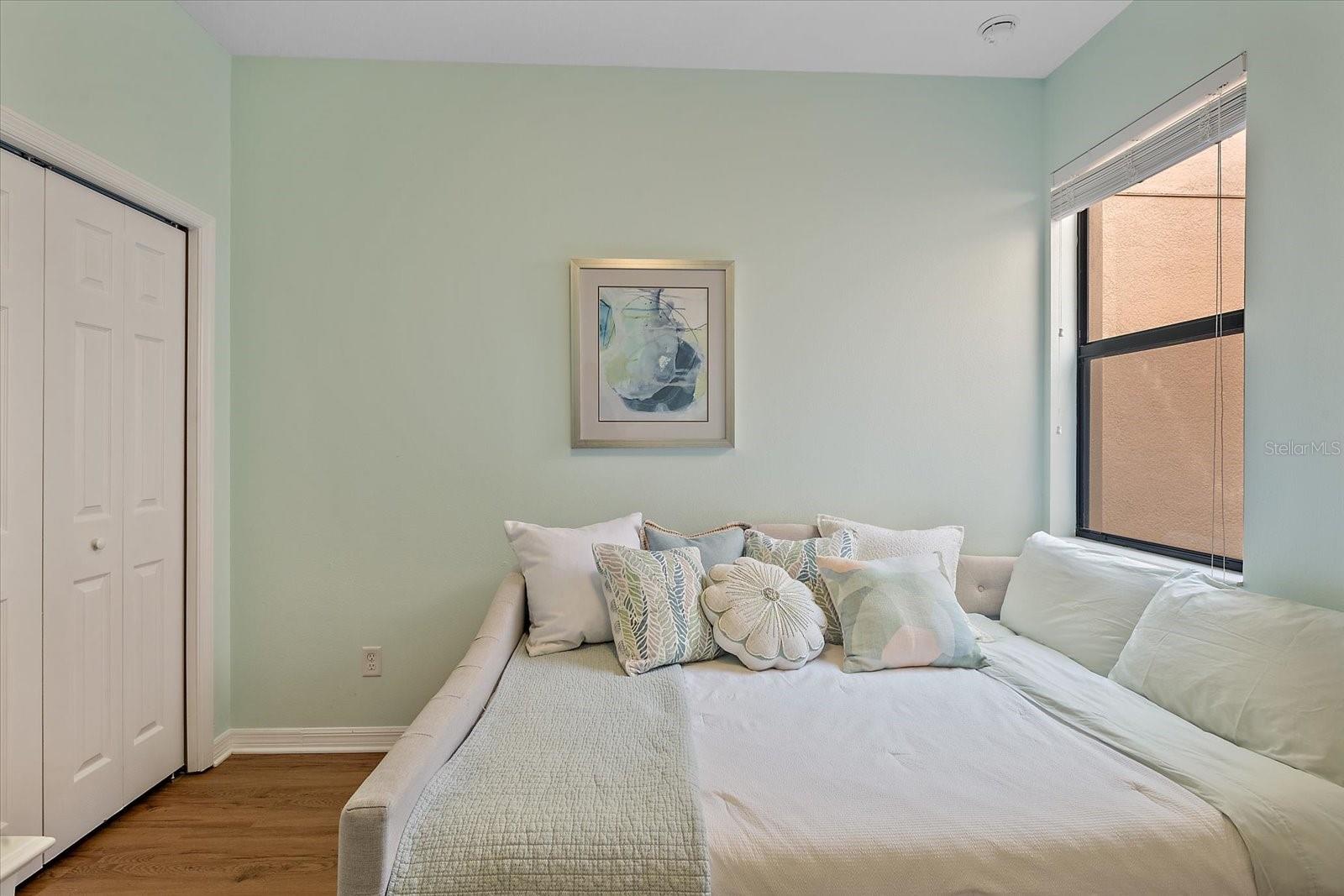 PALMA SOLA TRACE - Residential