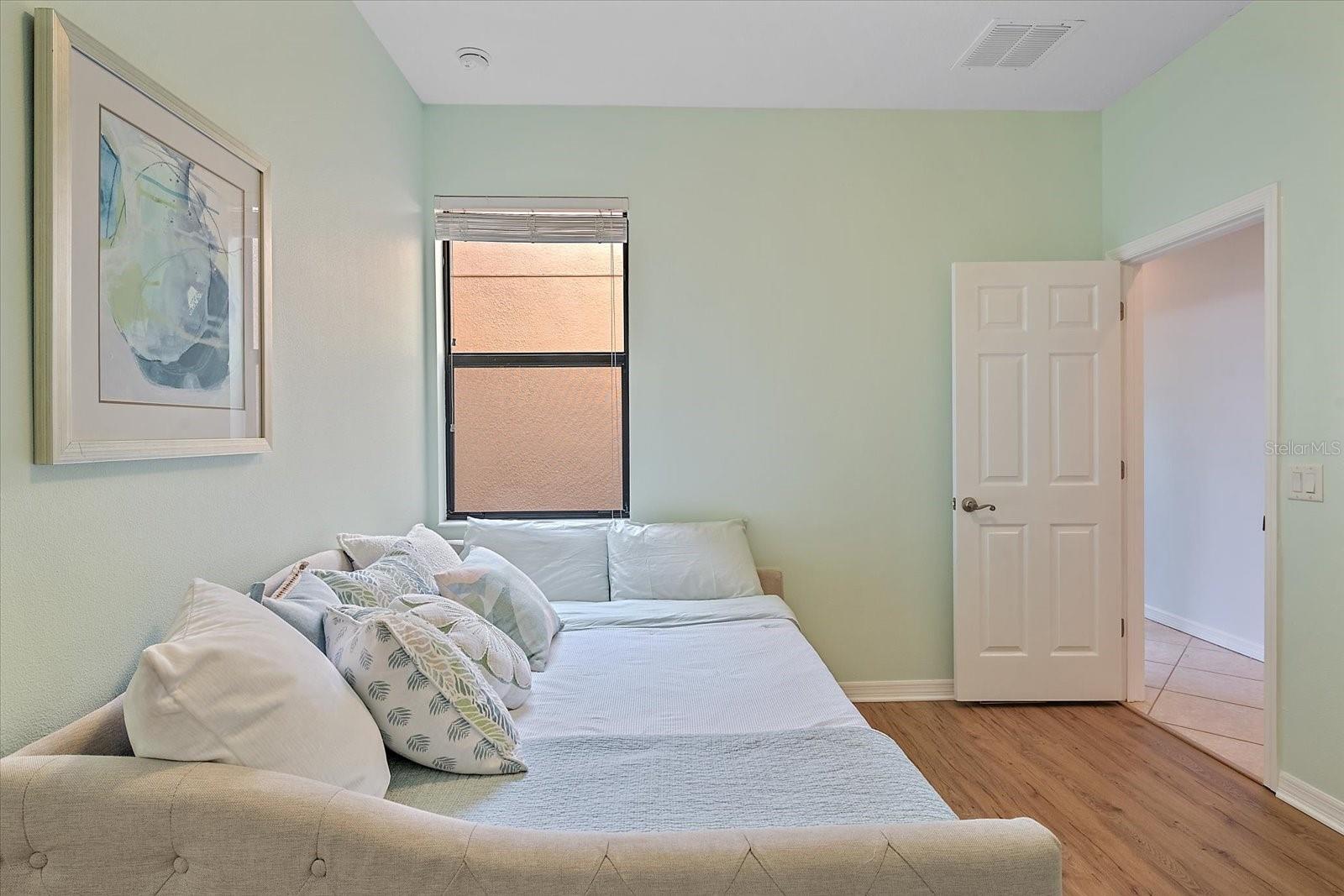 PALMA SOLA TRACE - Residential