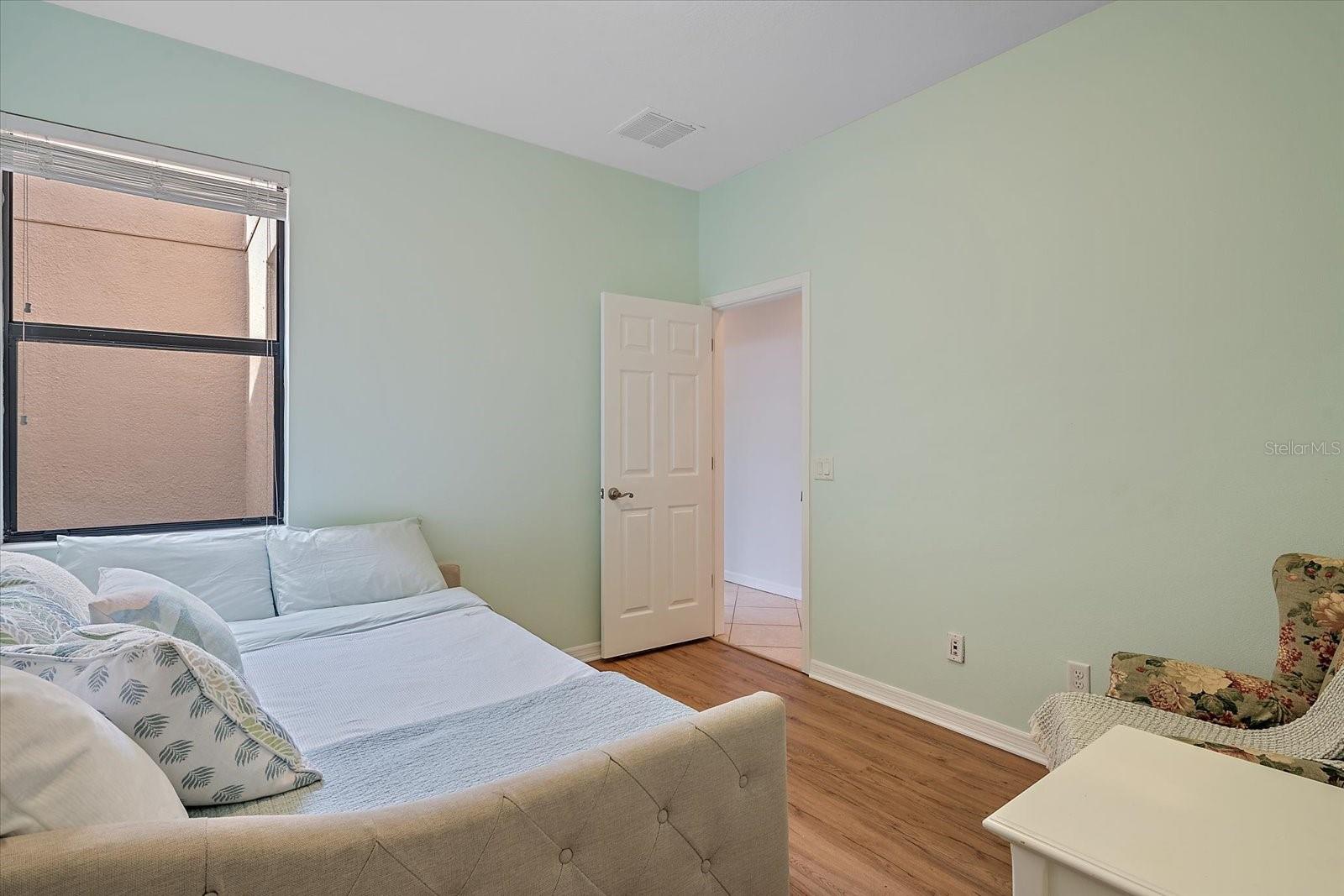 PALMA SOLA TRACE - Residential