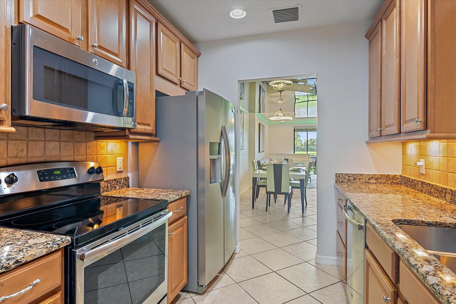 PALMA SOLA TRACE - Residential