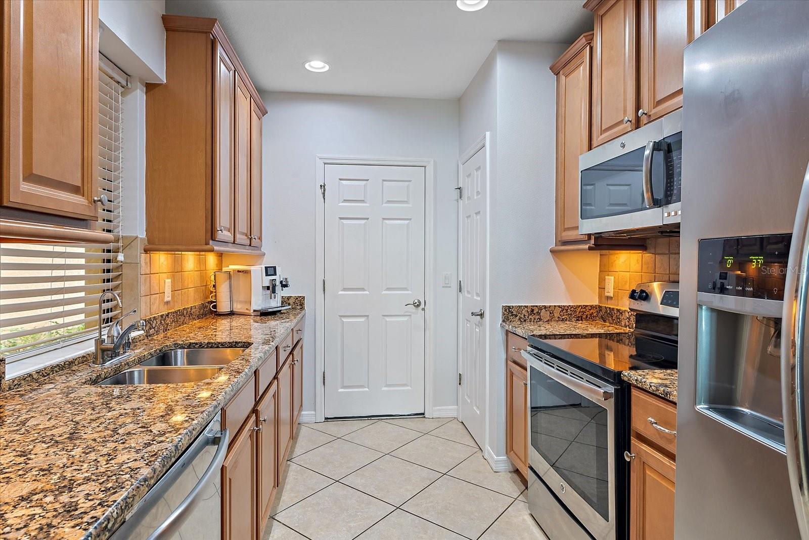 PALMA SOLA TRACE - Residential