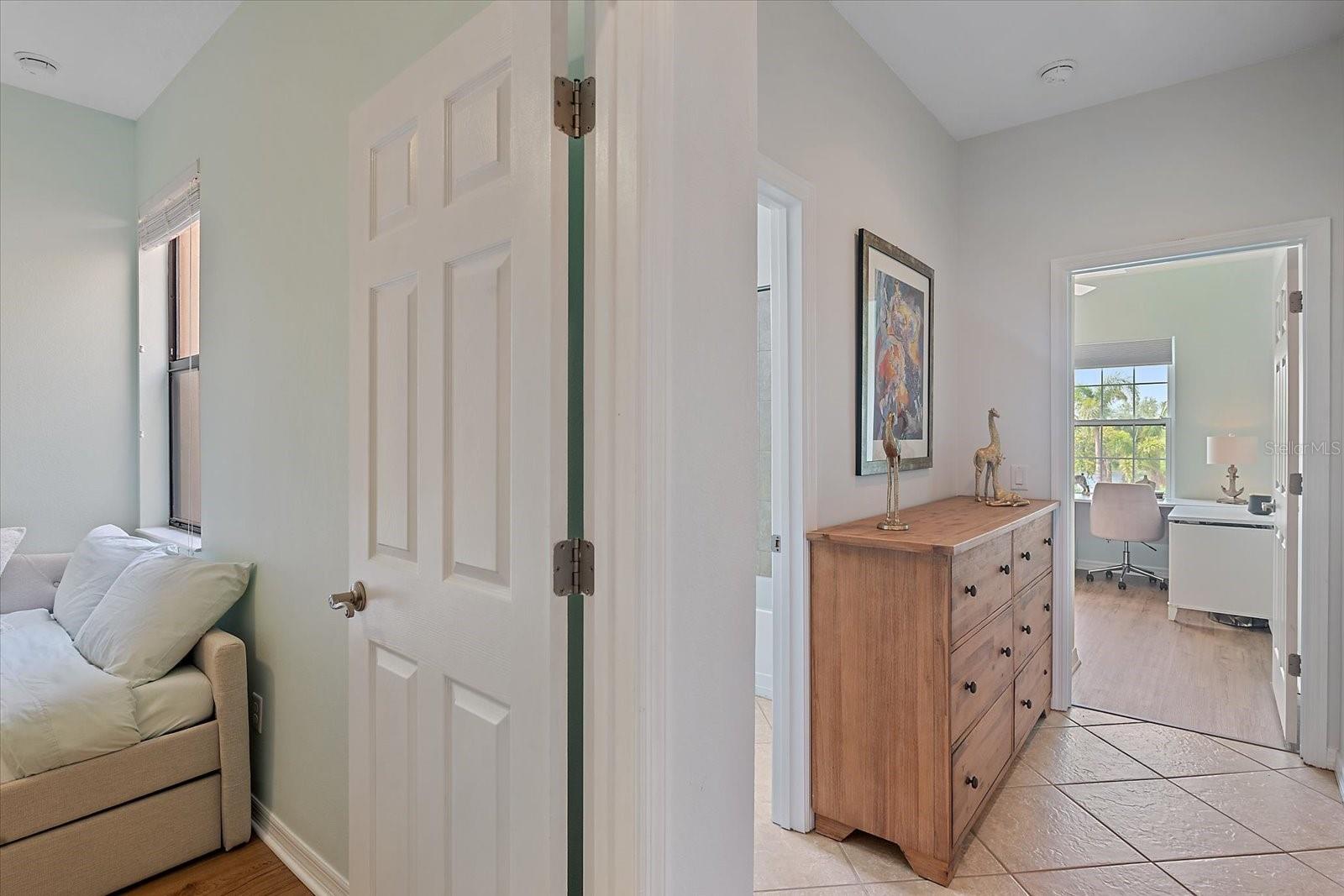 PALMA SOLA TRACE - Residential