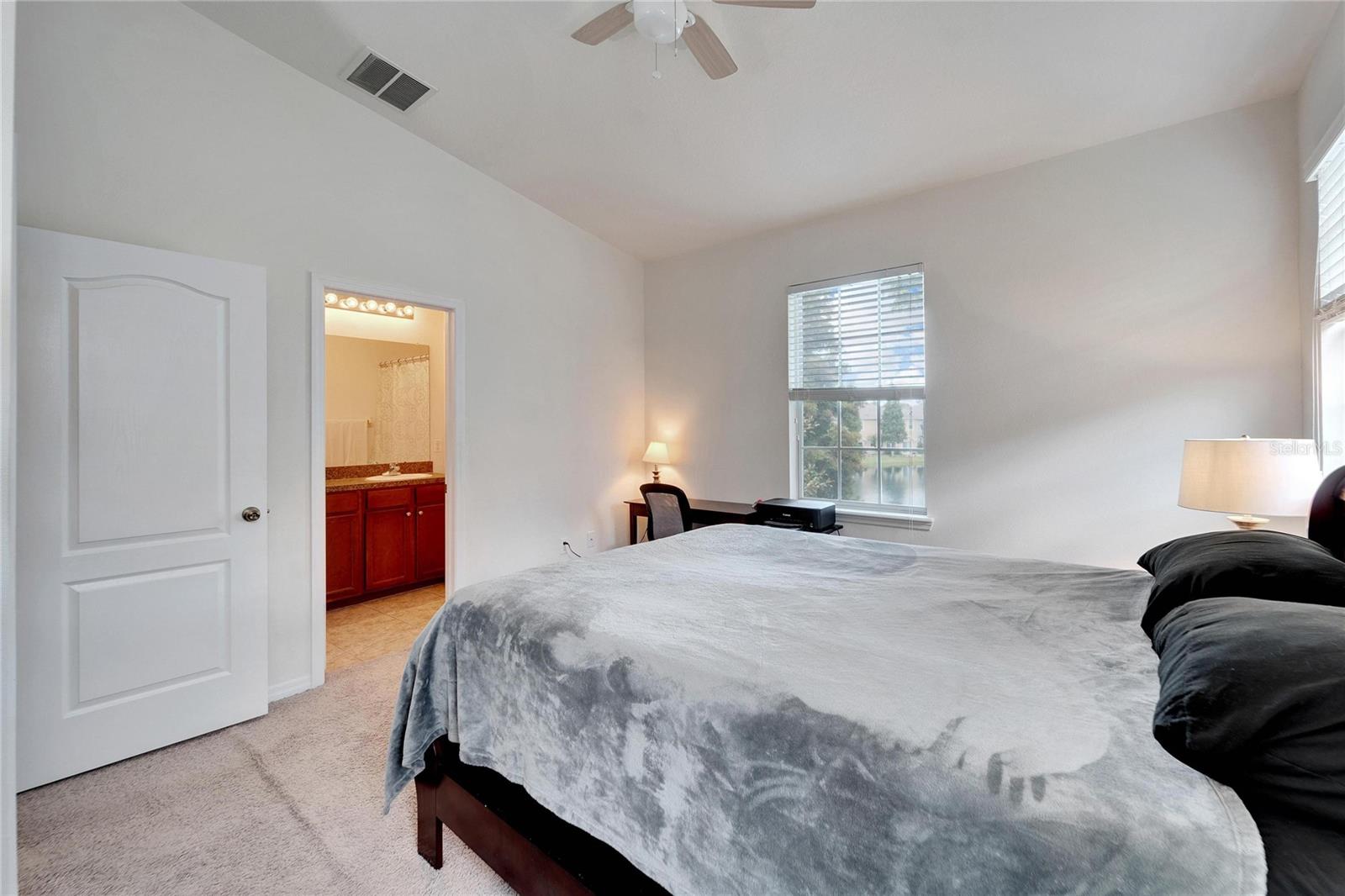 EAGLE PALM PH II - Residential Lease