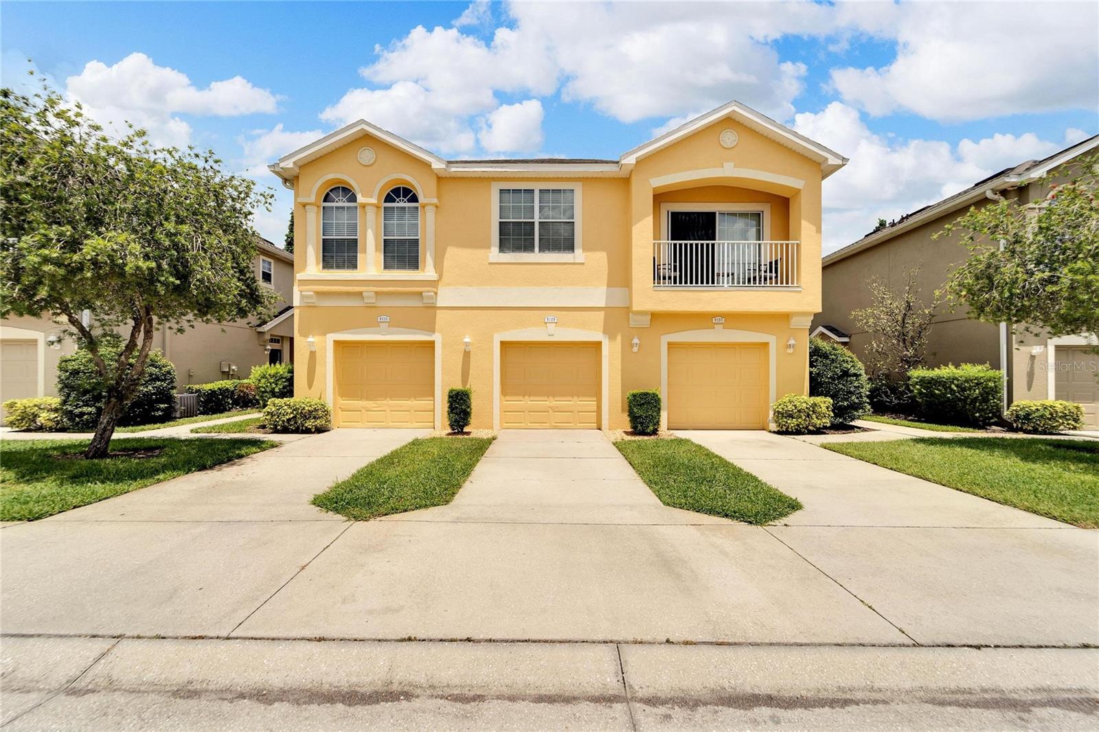 EAGLE PALM PH II - Residential Lease
