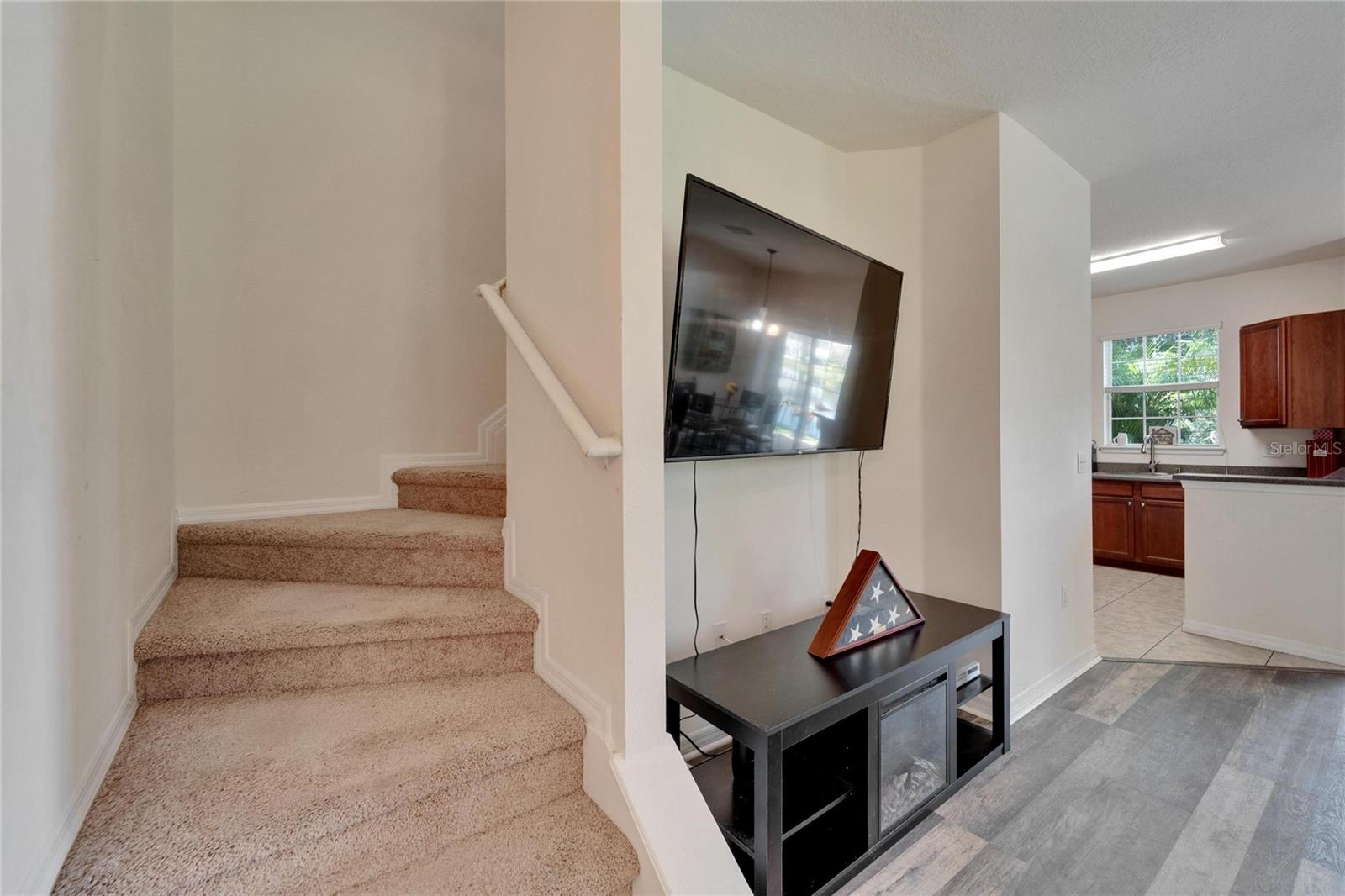 EAGLE PALM PH II - Residential Lease