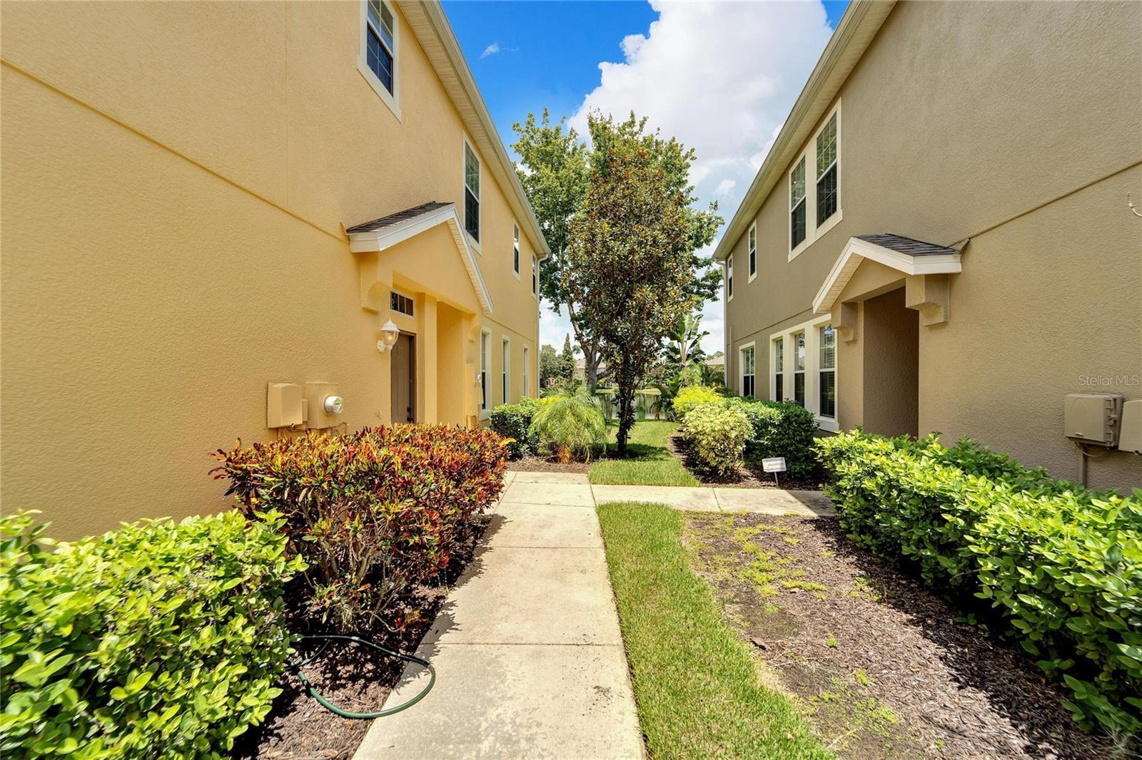 EAGLE PALM PH II - Residential Lease