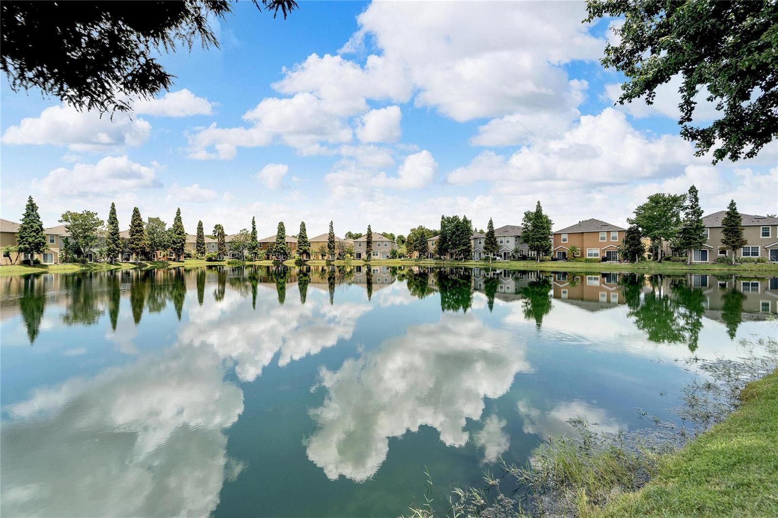 EAGLE PALM PH II - Residential Lease