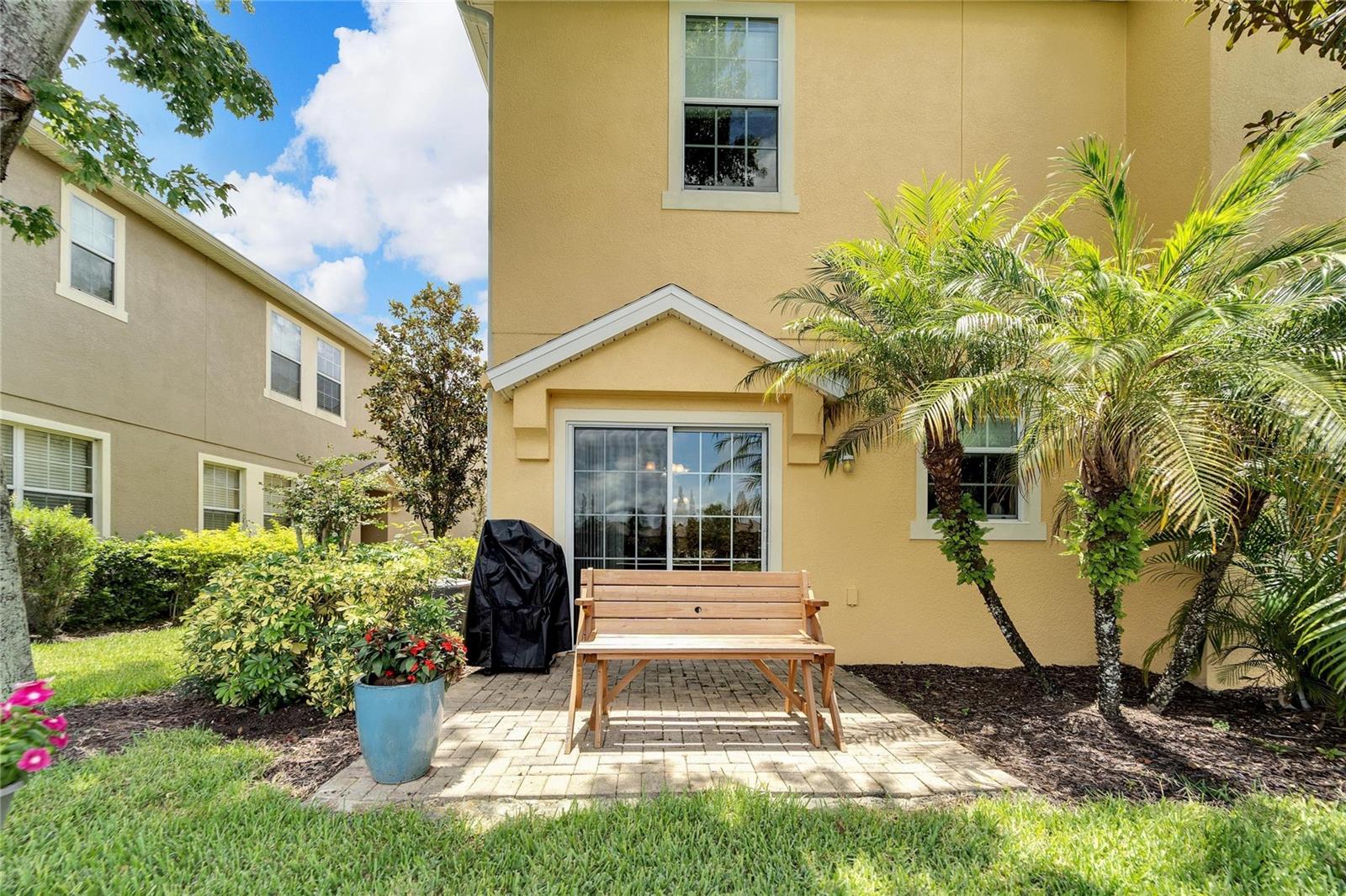 EAGLE PALM PH II - Residential Lease