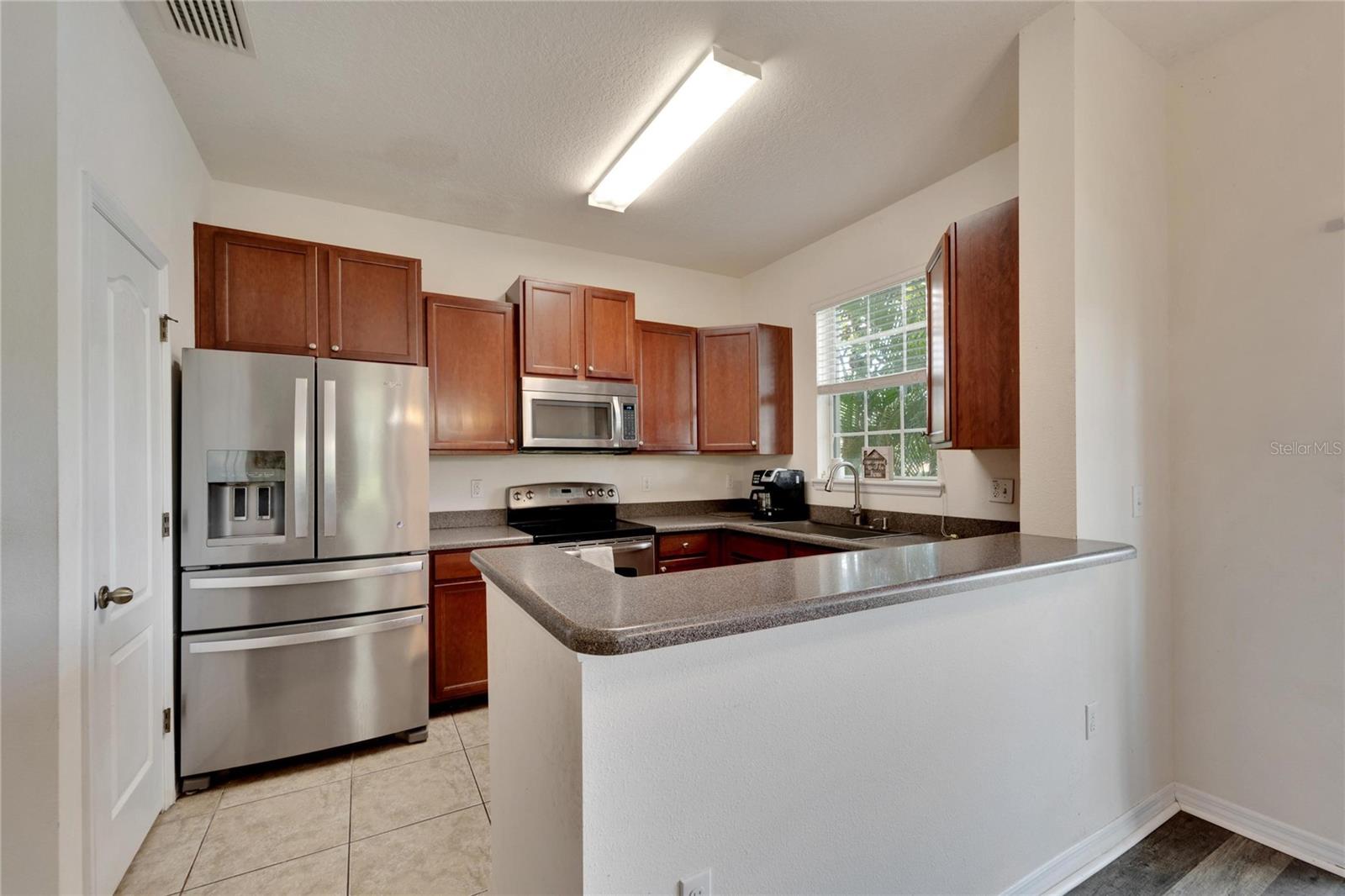 EAGLE PALM PH II - Residential Lease