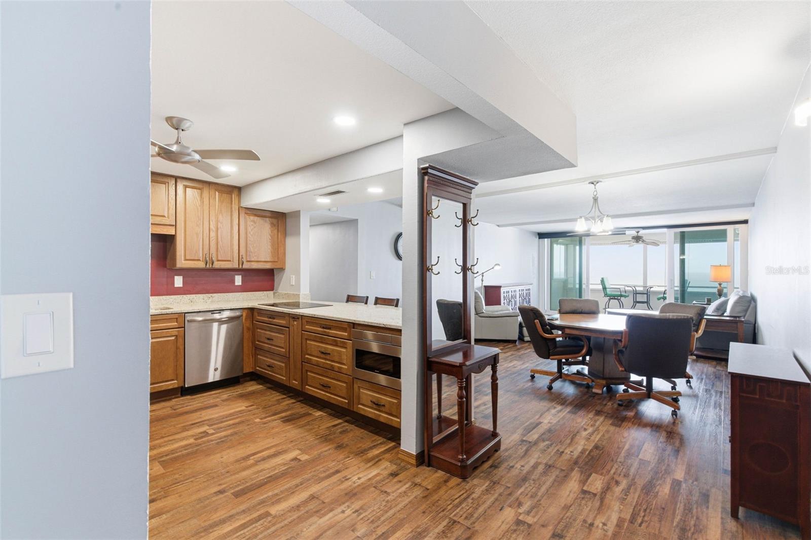 REDINGTON TOWERS BLDG 2 CONDO - Residential