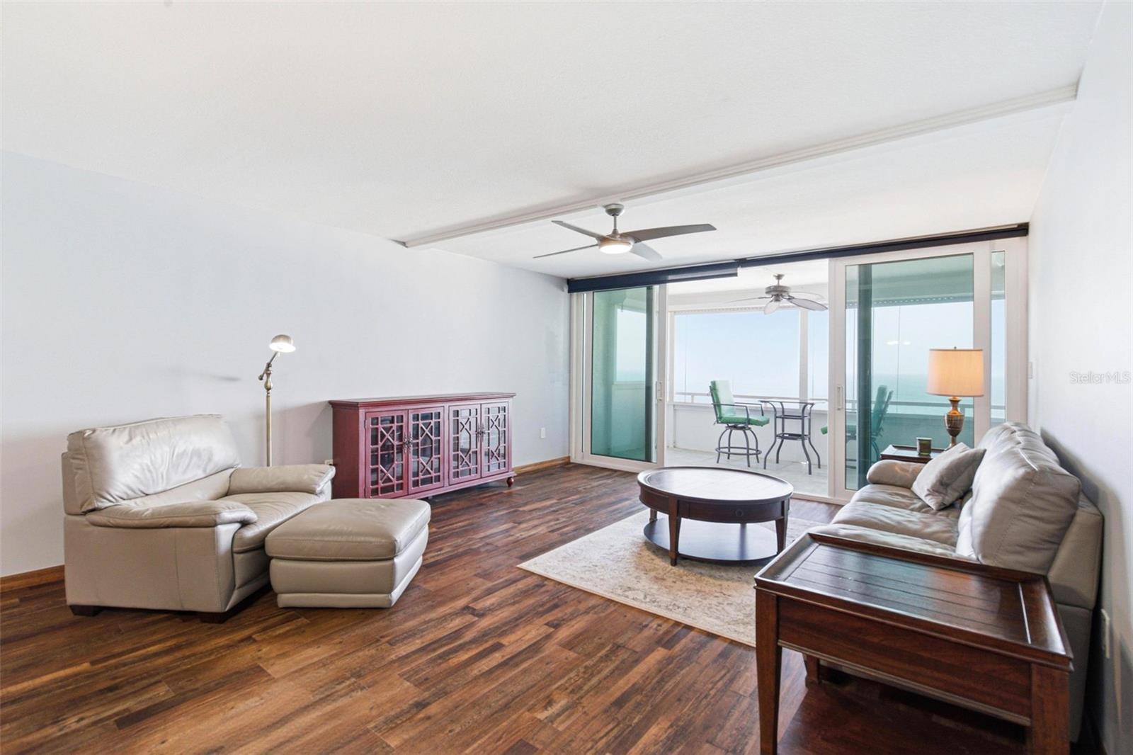 REDINGTON TOWERS BLDG 2 CONDO - Residential