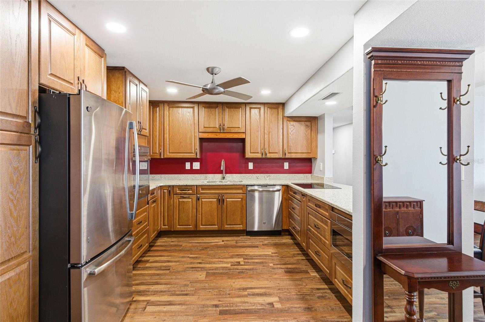 REDINGTON TOWERS BLDG 2 CONDO - Residential