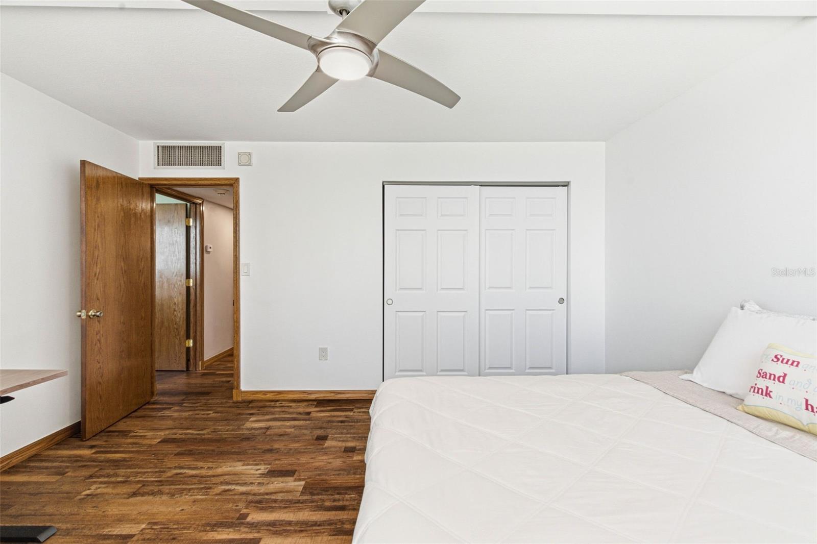 REDINGTON TOWERS BLDG 2 CONDO - Residential