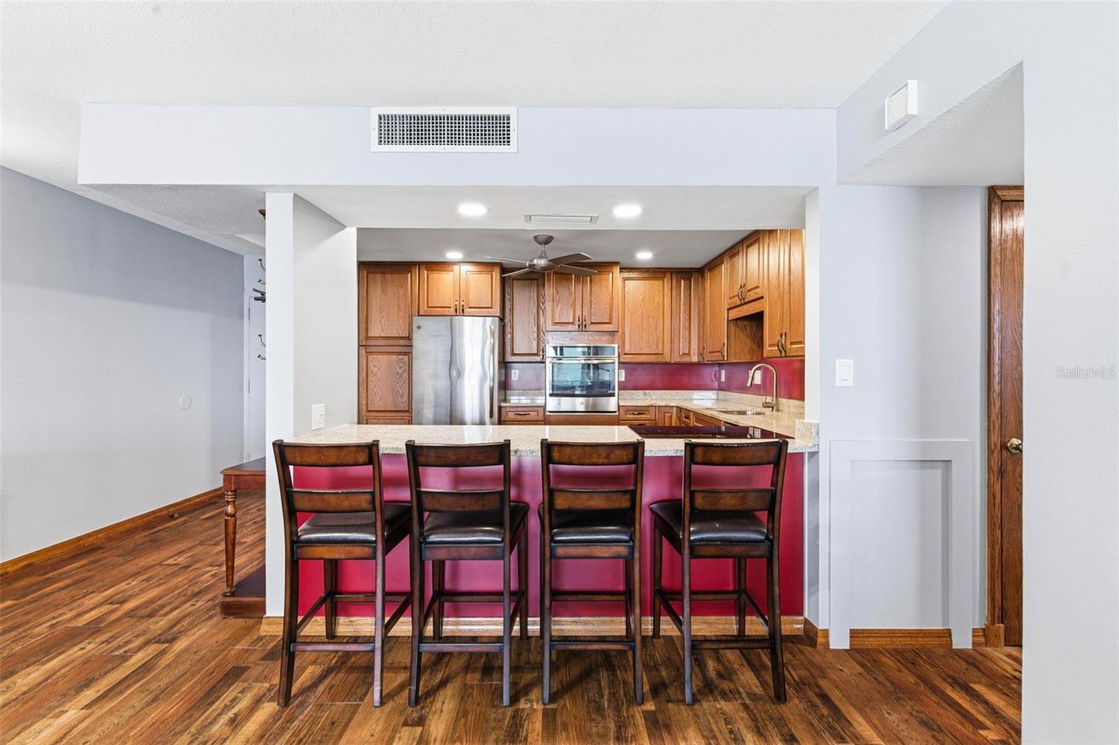 REDINGTON TOWERS BLDG 2 CONDO - Residential