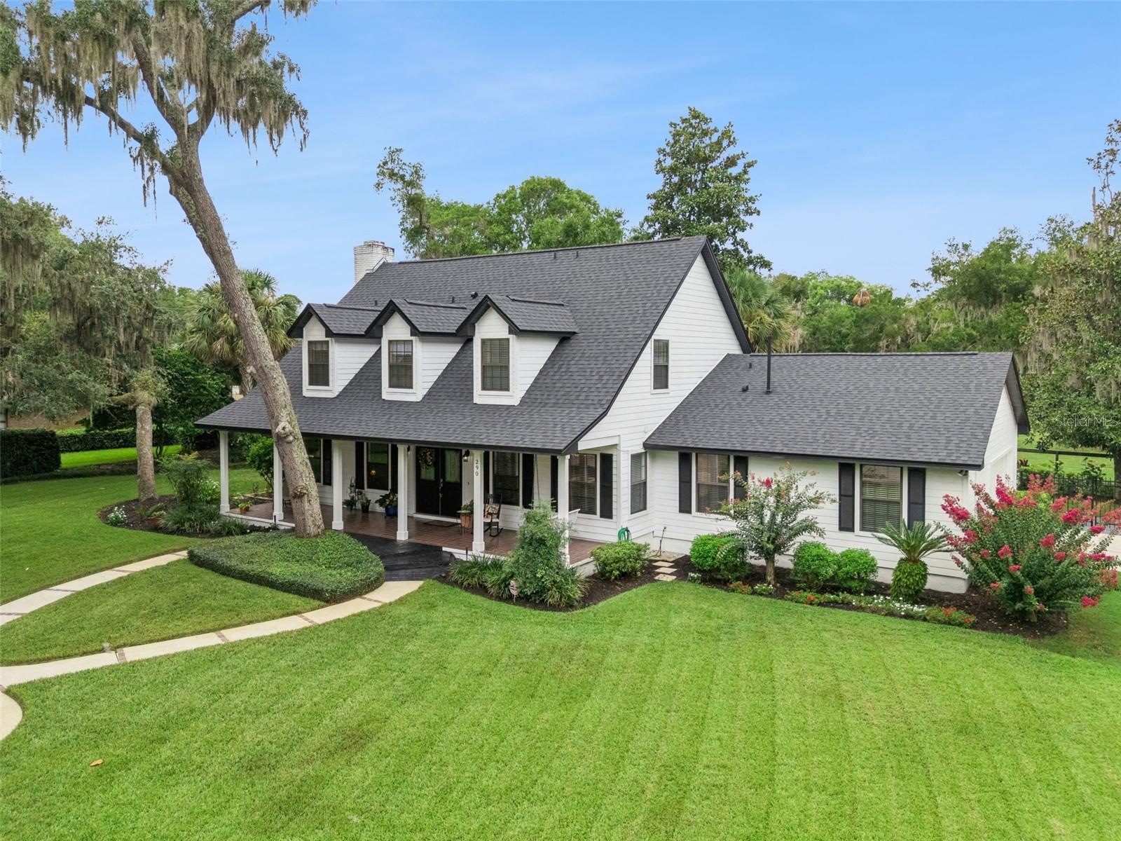 290 MANOR OAKS COURT