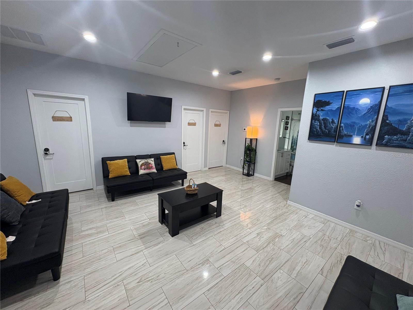 UNPLATTED - Residential Lease